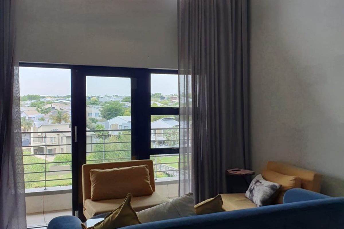 Neat and secure apartment in Greenstone Hill - Photo 3