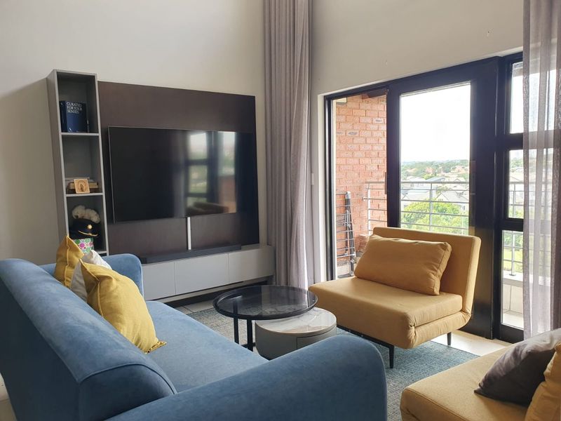 Neat and secure apartment in Greenstone Hill - Photo 2