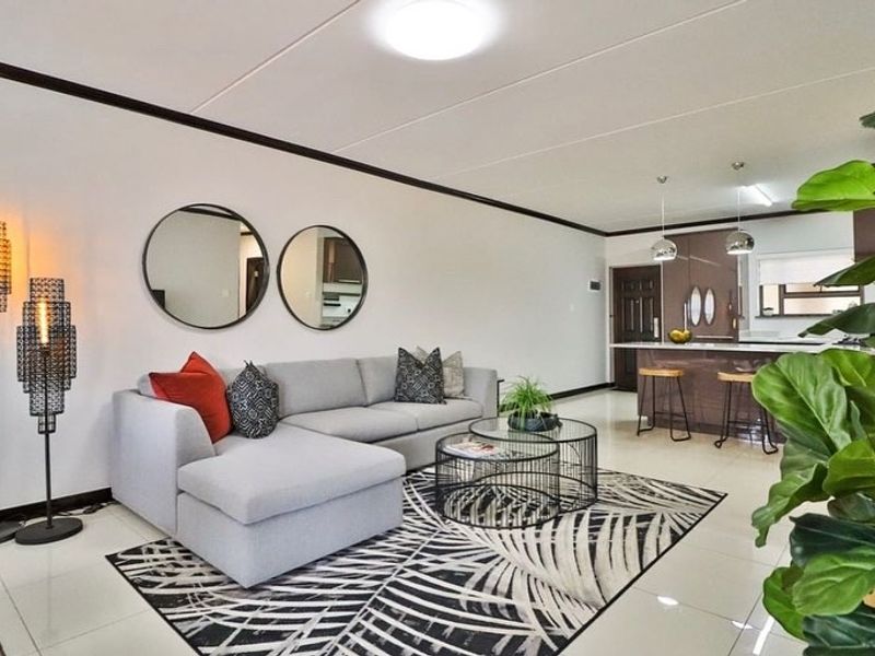 2 bed 2 bath first floor available immediately  - Photo 2