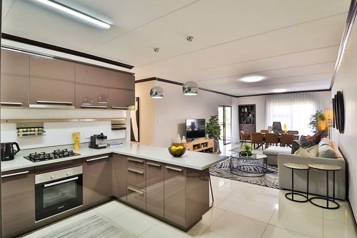 2 bed 2 bath first floor available immediately  - Photo 4