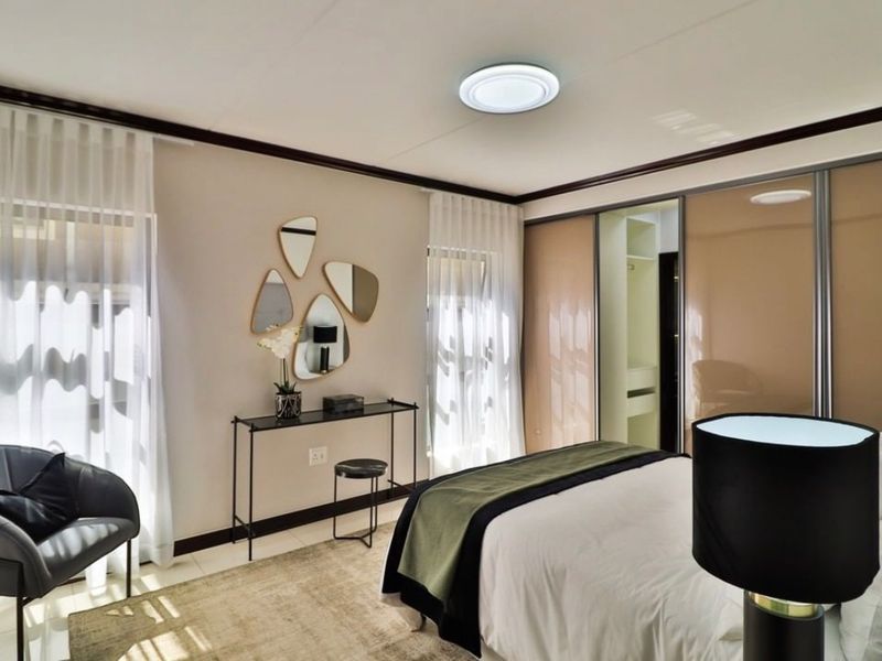 2 bed 2 bath first floor available immediately  - Photo 6