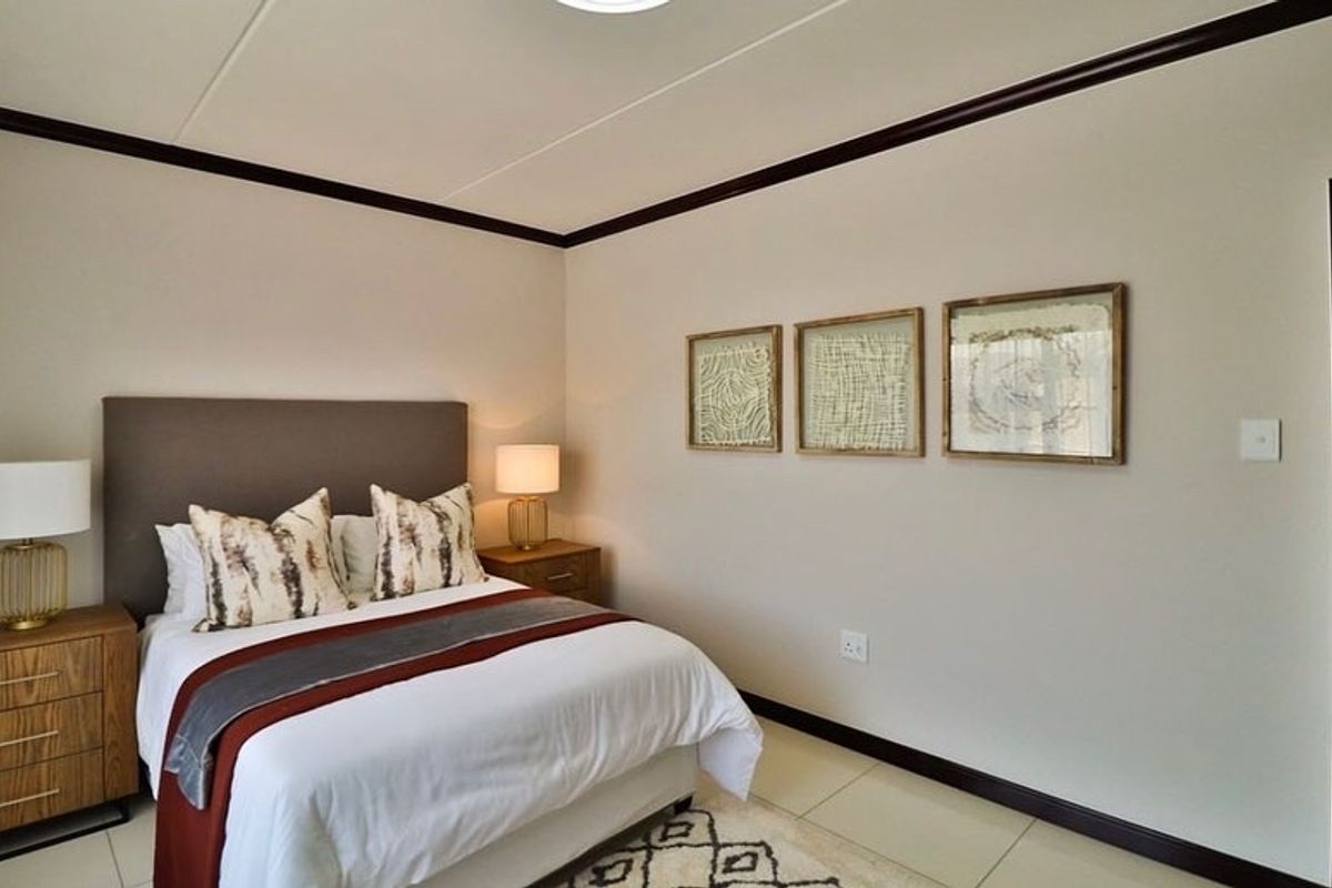 2 bed 2 bath first floor available immediately  - Photo 5