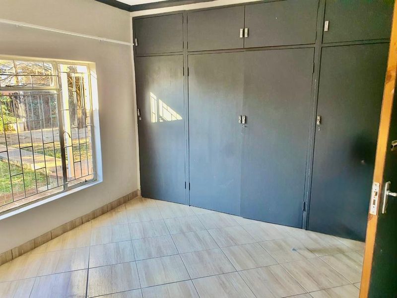 2-Bedroom Flat   - Photo 7