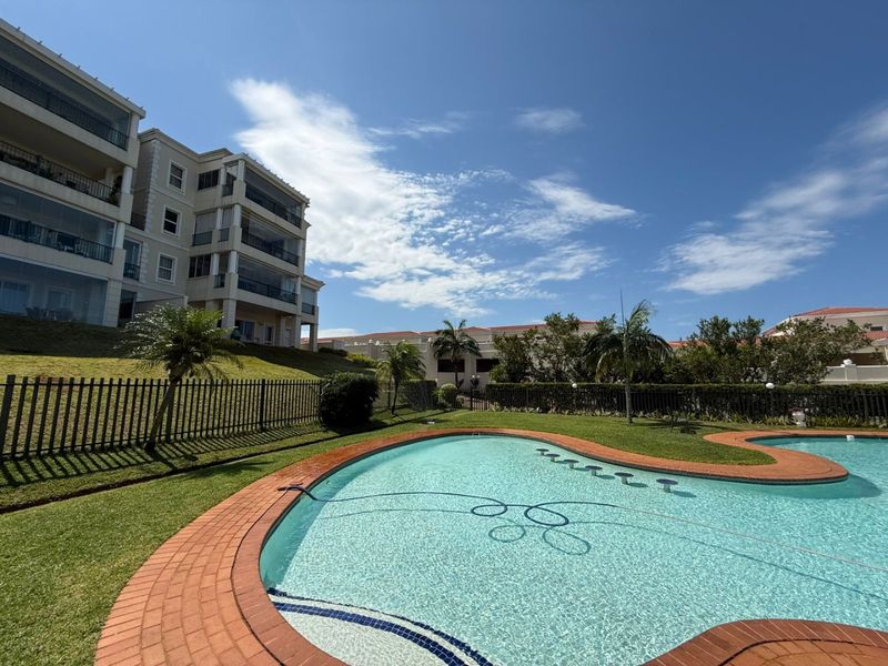 For Sale in La Lucia, Stepless two bedroom luxury apartment with amazing sea views. - Photo 2