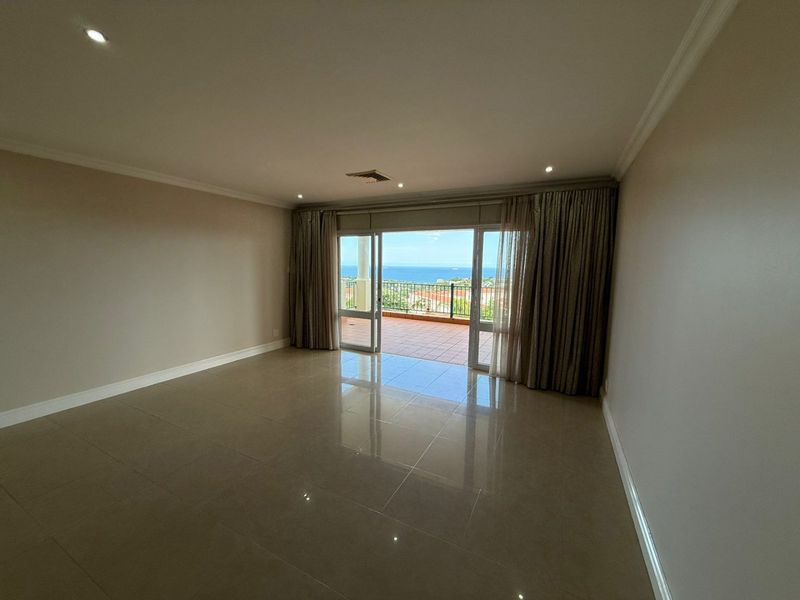 For Sale in La Lucia, Stepless two bedroom luxury apartment with amazing sea views. - Photo 4