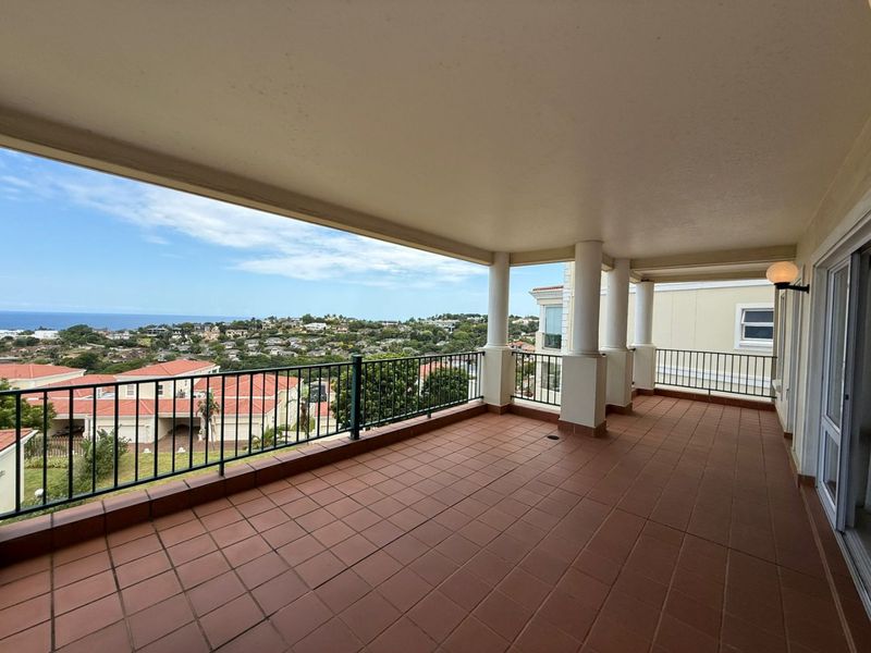 For Sale in La Lucia, Stepless two bedroom luxury apartment with amazing sea views. - Photo 7
