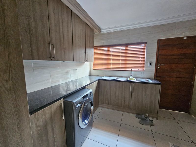 Centrally Located Family Home In White River  - Photo 5