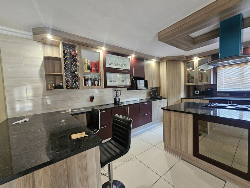 Centrally Located Family Home In White River  - Photo 10