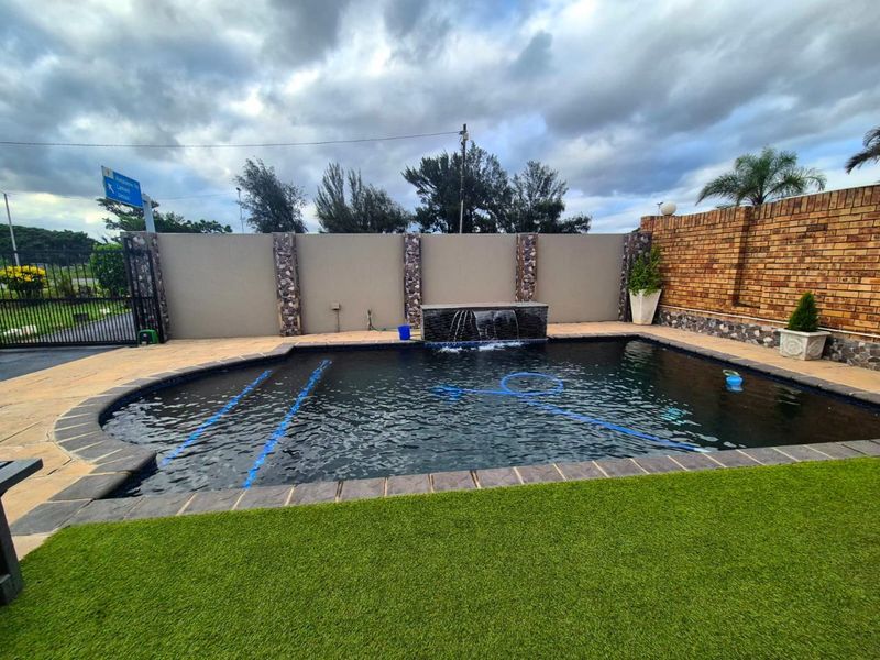 3 Bedroom House for sale in Merewent - Photo 2