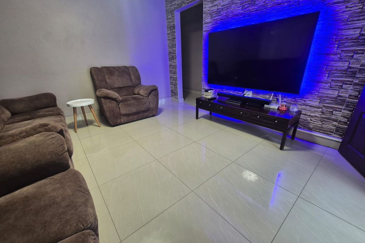 3 Bedroom House for sale in Merewent - Photo 4