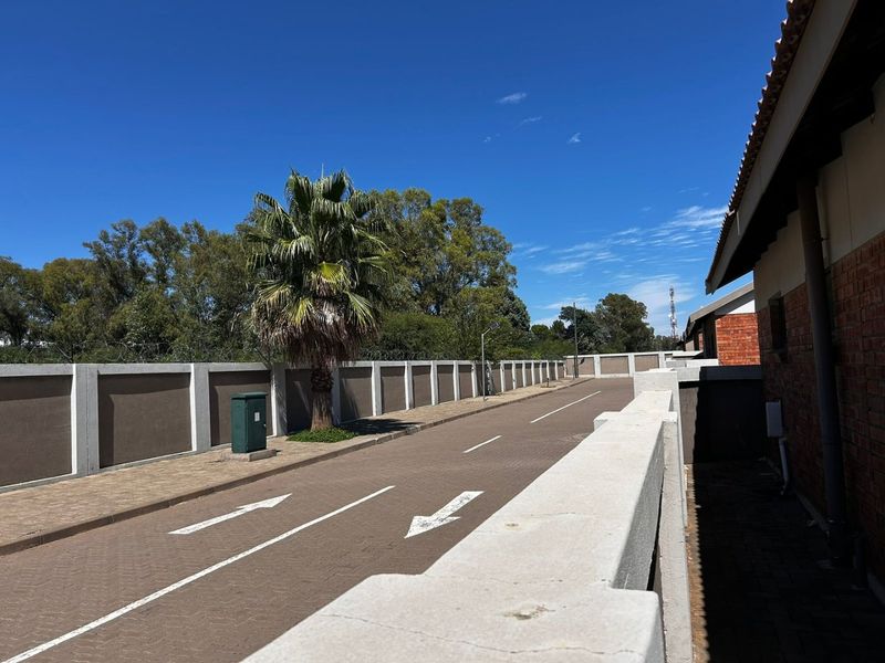 Modern 2-Bedroom Townhouse for Sale – A Must-See Opportunity! - Photo 10