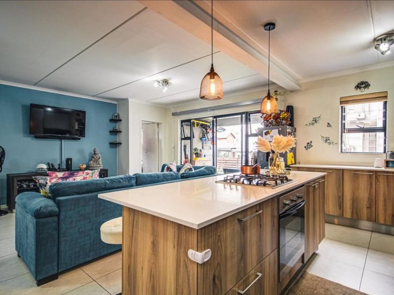 Take a look at this beautiful home and everything it has to offer. - Photo 8