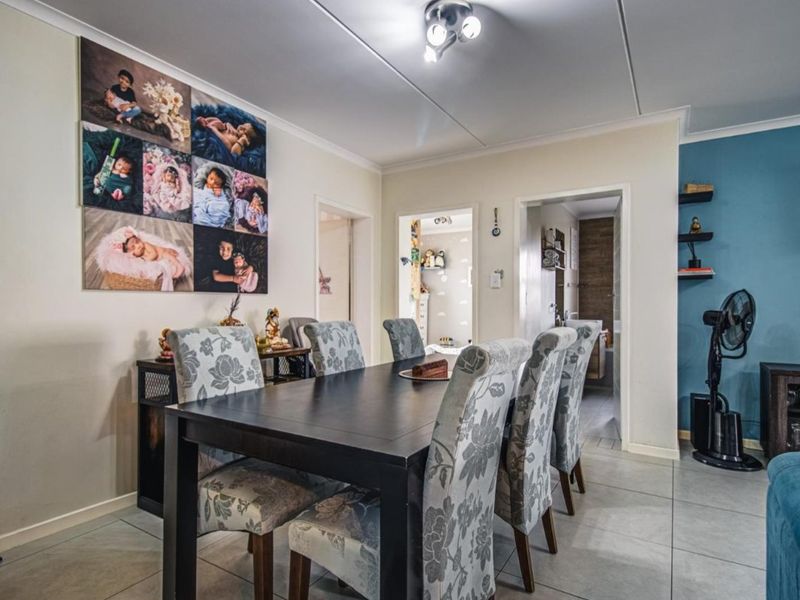 Take a look at this beautiful home and everything it has to offer. - Photo 7