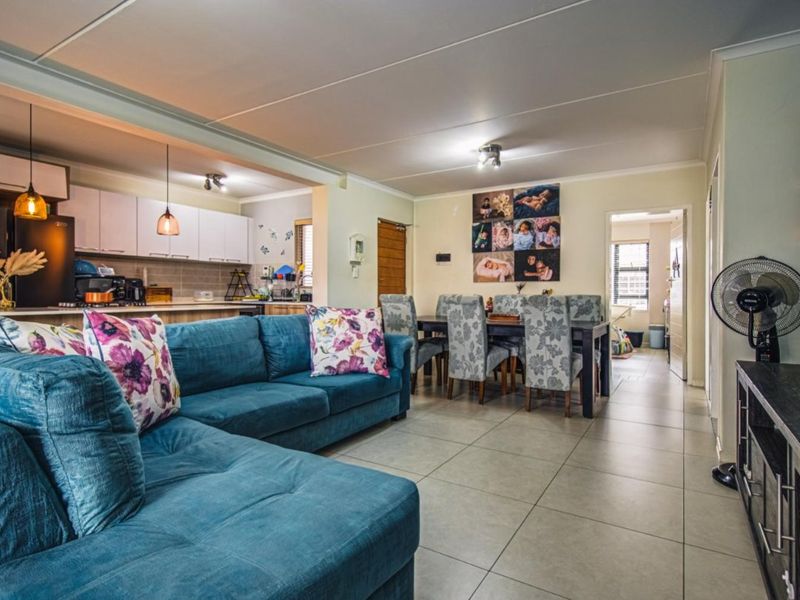 Take a look at this beautiful home and everything it has to offer. - Photo 6