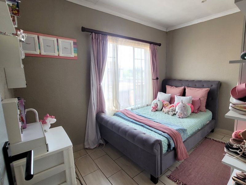 Modern Secure Duplex – Exceptional Value - Photo 3