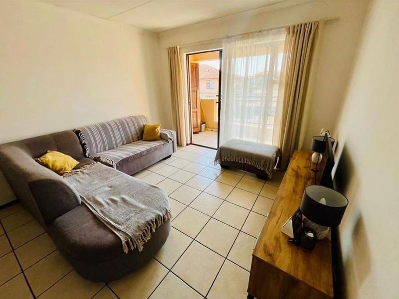 Cozy and Convenient Home Perfect for Easy Living - Photo 2