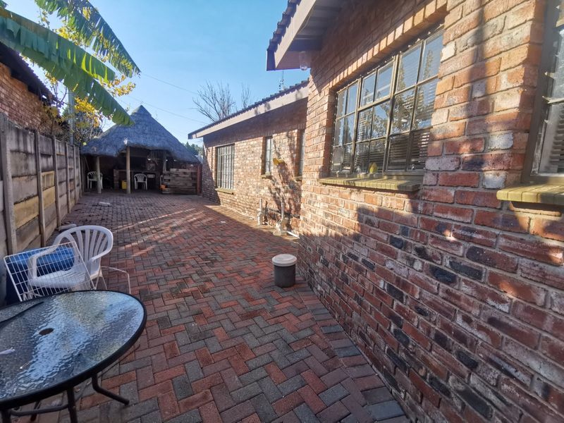 3 Properties For Sale in Collerville - Photo 3