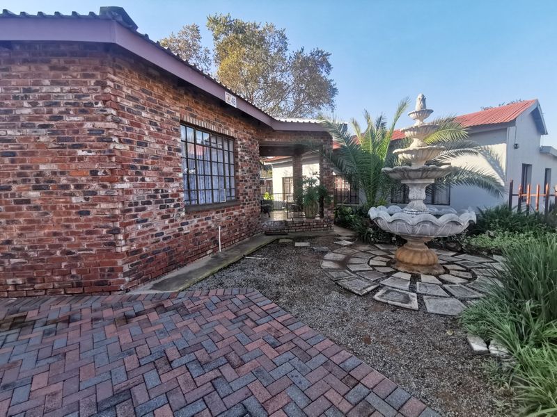 3 Properties For Sale in Collerville - Photo 2
