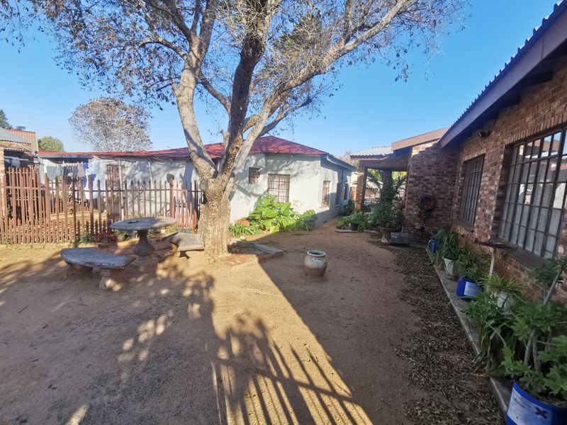 3 Properties For Sale in Collerville - Photo 10