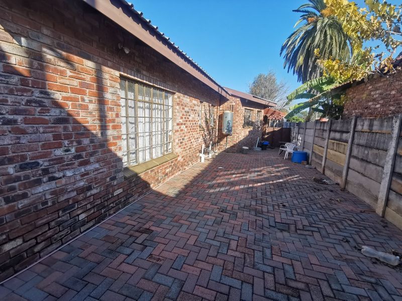 3 Properties For Sale in Collerville - Photo 7