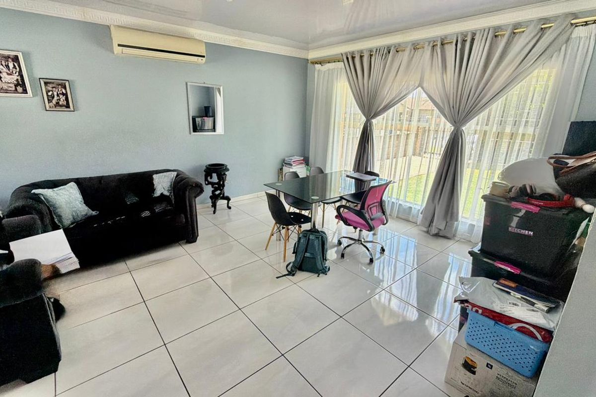 Spacious Family Home with Expansive Yard & Endless Potential in La Hoff - Photo 4