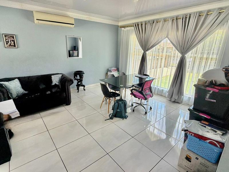 Spacious Family Home with Expansive Yard & Endless Potential in La Hoff - Photo 4