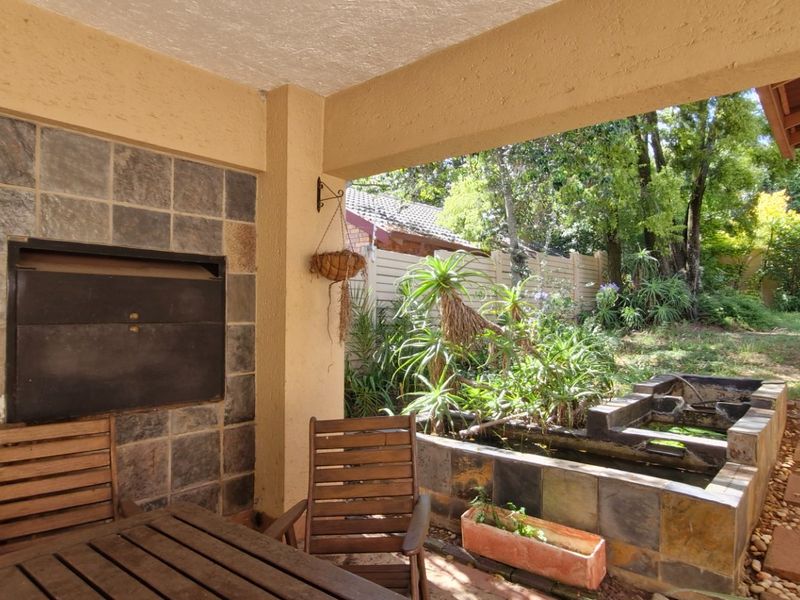 Charming Freestanding Home in Secure Boomed Area With Pool  and Staff Quarters  - Photo 10