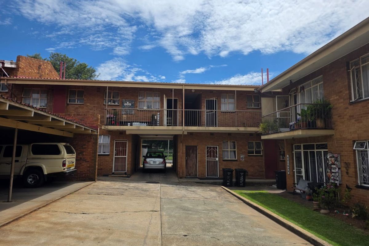 Prime Investment Alert: Spacious Apartment Block for Sale - Photo 2