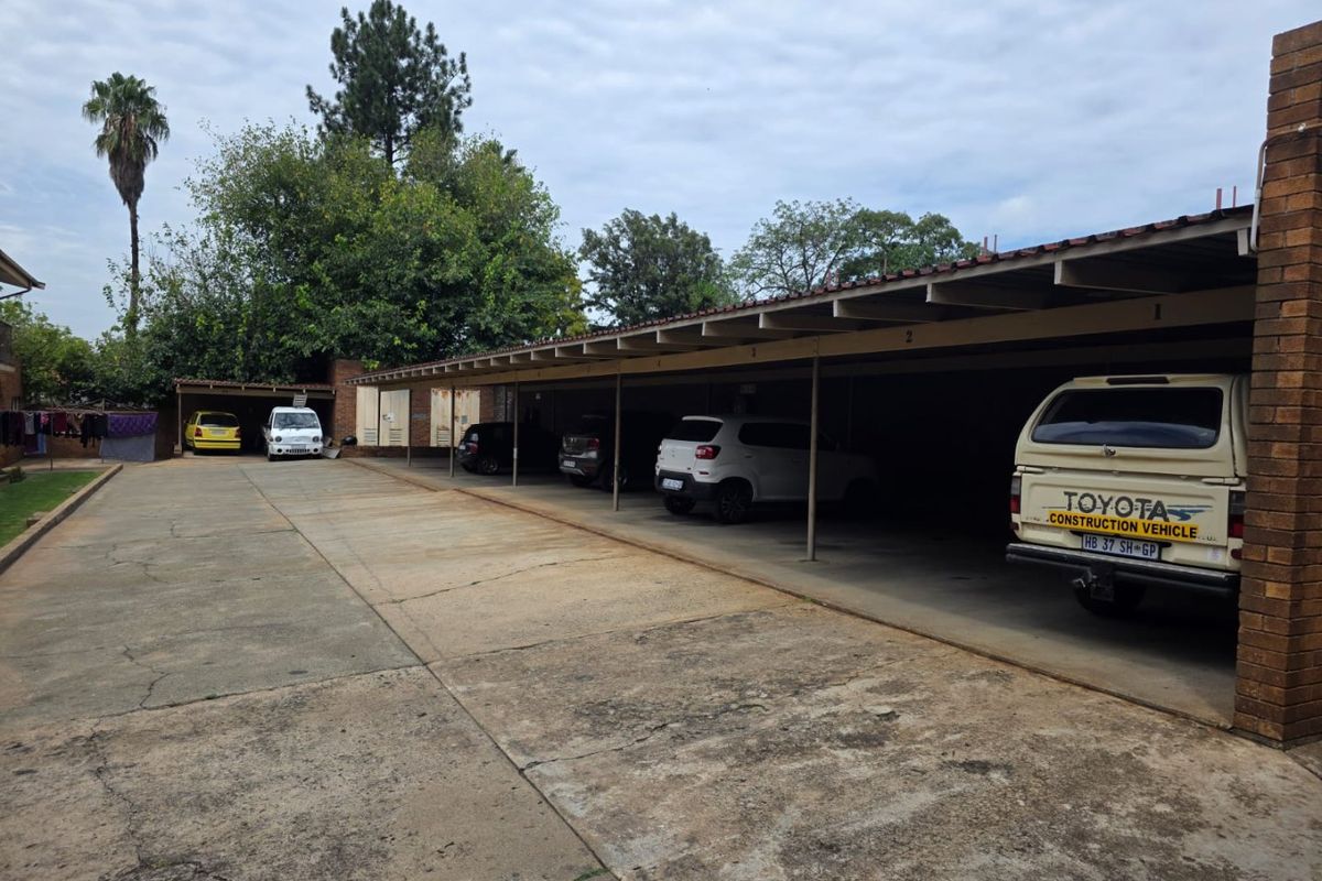 Prime Investment Alert: Spacious Apartment Block for Sale - Photo 3