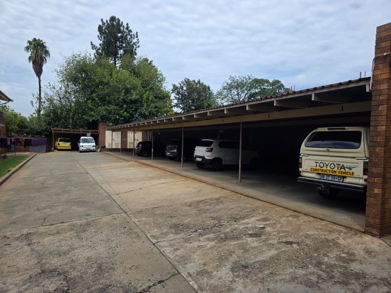 Prime Investment Alert: Spacious Apartment Block for Sale - Photo 3