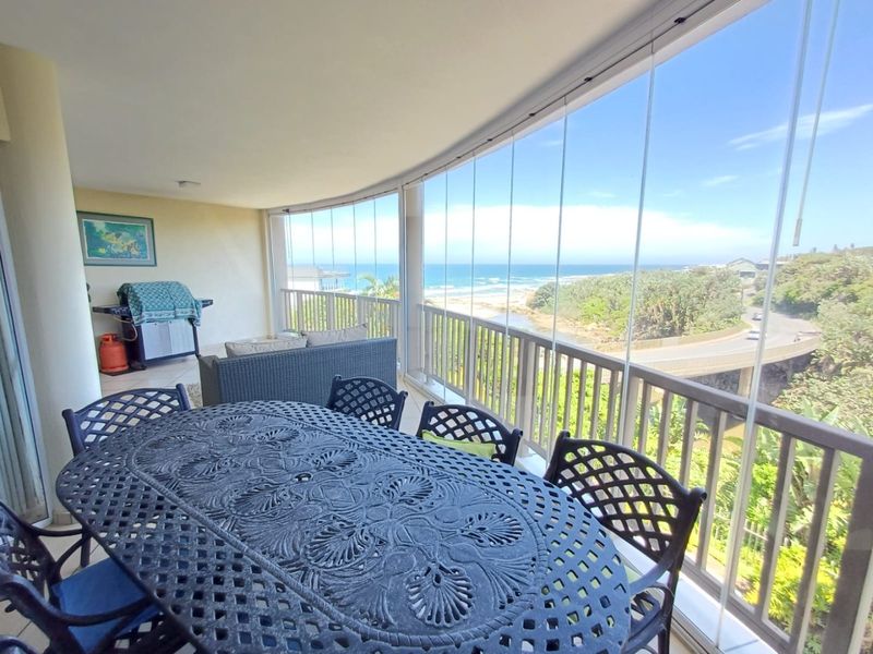 Luxury pet-friendly apartment with ocean views and double garage - Photo 4