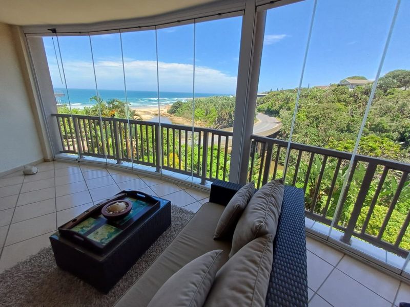 Luxury pet-friendly apartment with ocean views and double garage - Photo 6