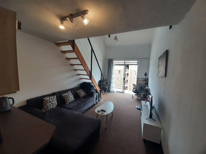 1 Bedroom Loft for Sale in Hillcrest - Photo 2