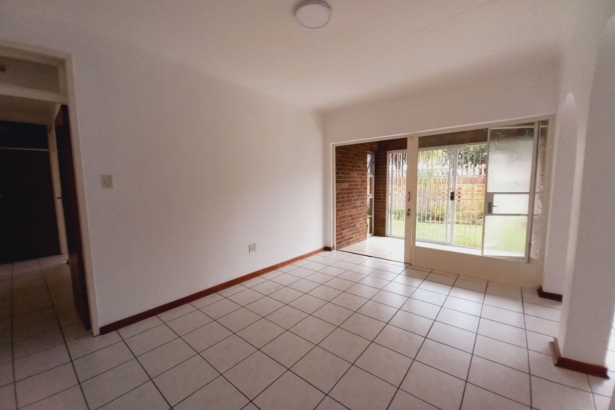 Well-Maintained 3-Bedroom Family Home Offering Comfortable Suburban Living in Rustivia, Germiston - Photo 4