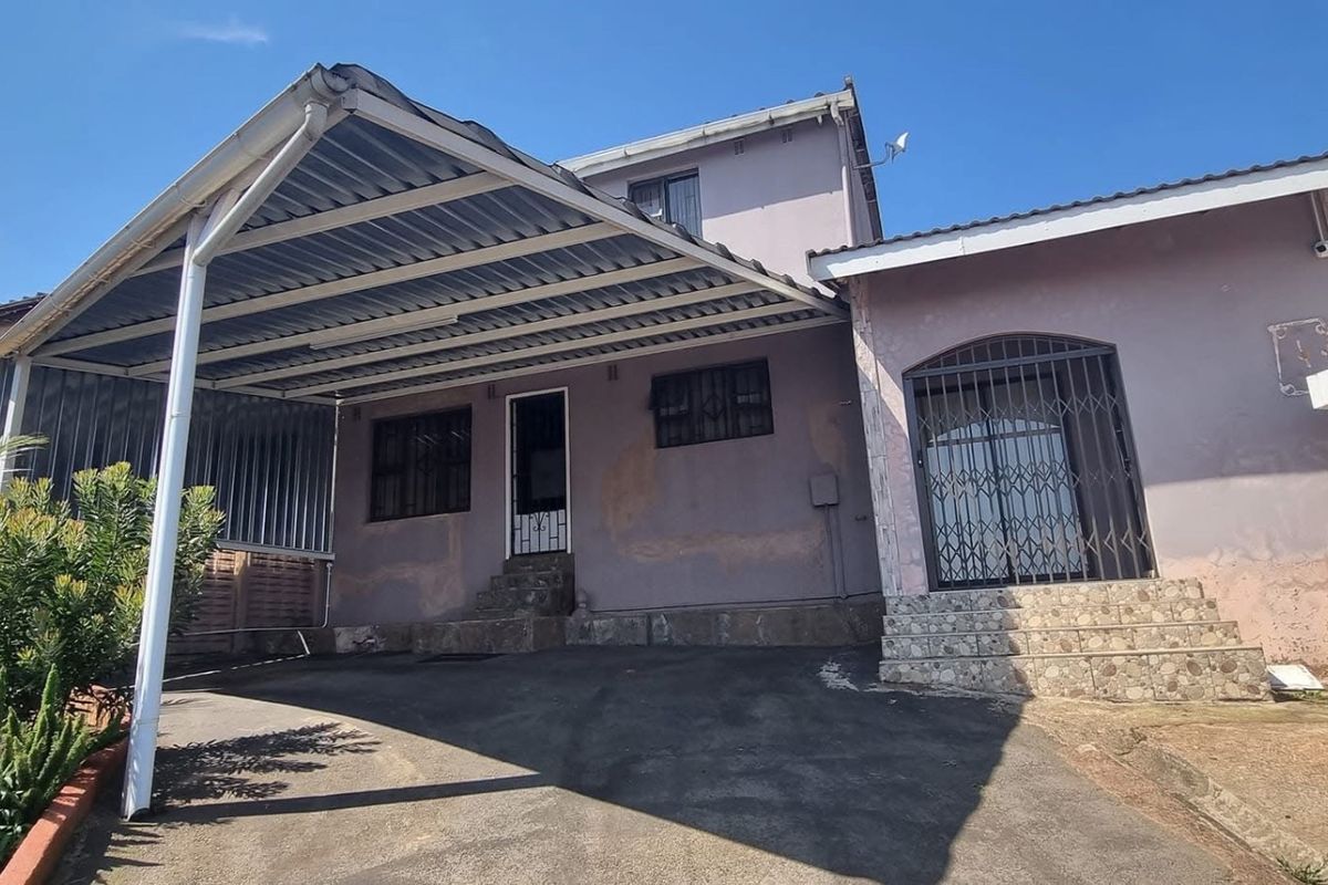 Explore our Charming Duplex - Photo 5