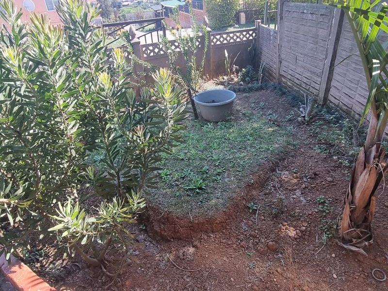 Explore our Charming Duplex - Photo 8