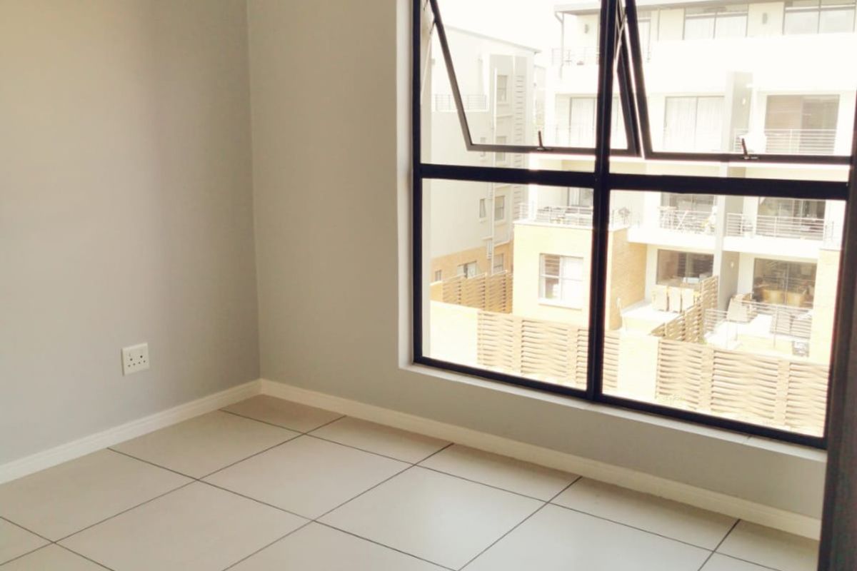 1 Bedroom Apartment / Flat for Sale in The William Estate - Photo 4