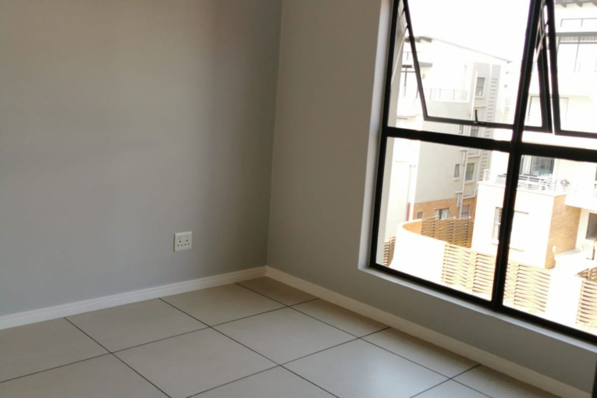 1 Bedroom Apartment / Flat for Sale in The William Estate - Photo 5