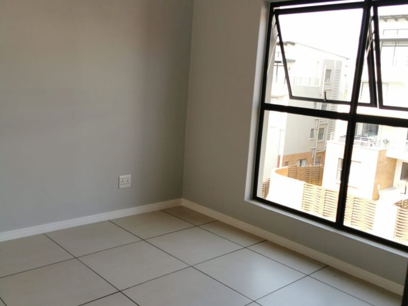 1 Bedroom Apartment / Flat for Sale in The William Estate - Photo 5