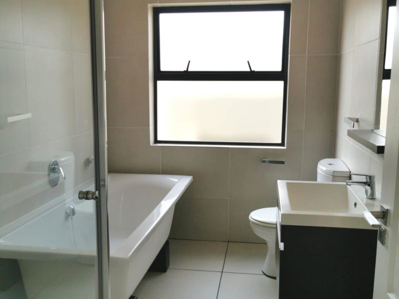 1 Bedroom Apartment / Flat for Sale in The William Estate - Photo 8