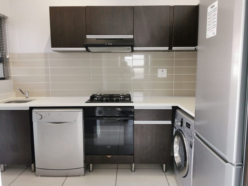 1 Bedroom Apartment / Flat for Sale in The William Estate - Photo 2