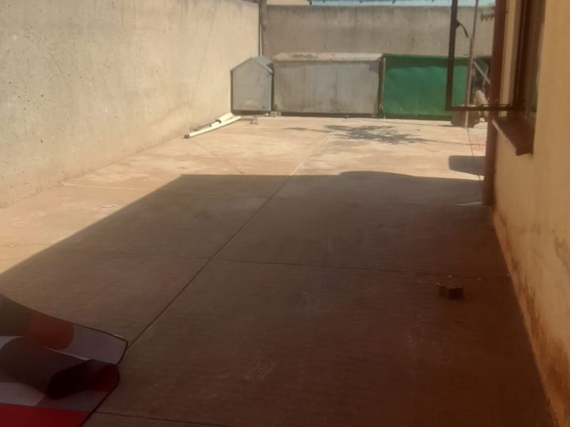 For Sale: Stunning 2-Bedroom Home in Protea-Glen - Photo 4