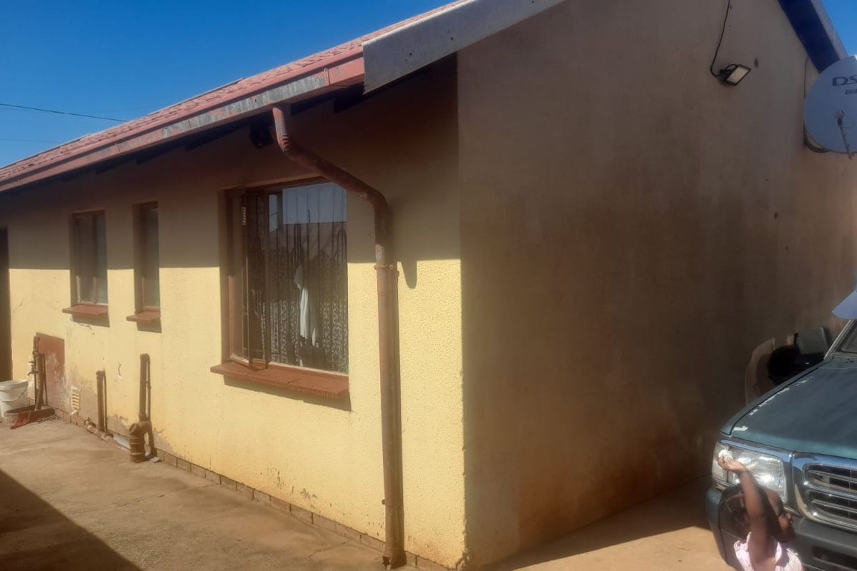 For Sale: Stunning 2-Bedroom Home in Protea-Glen - Photo 5
