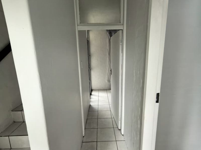 1 Bedroom, 1 Bathroom Sharing Apartment To Let In Umbilo, Durban - Photo 9