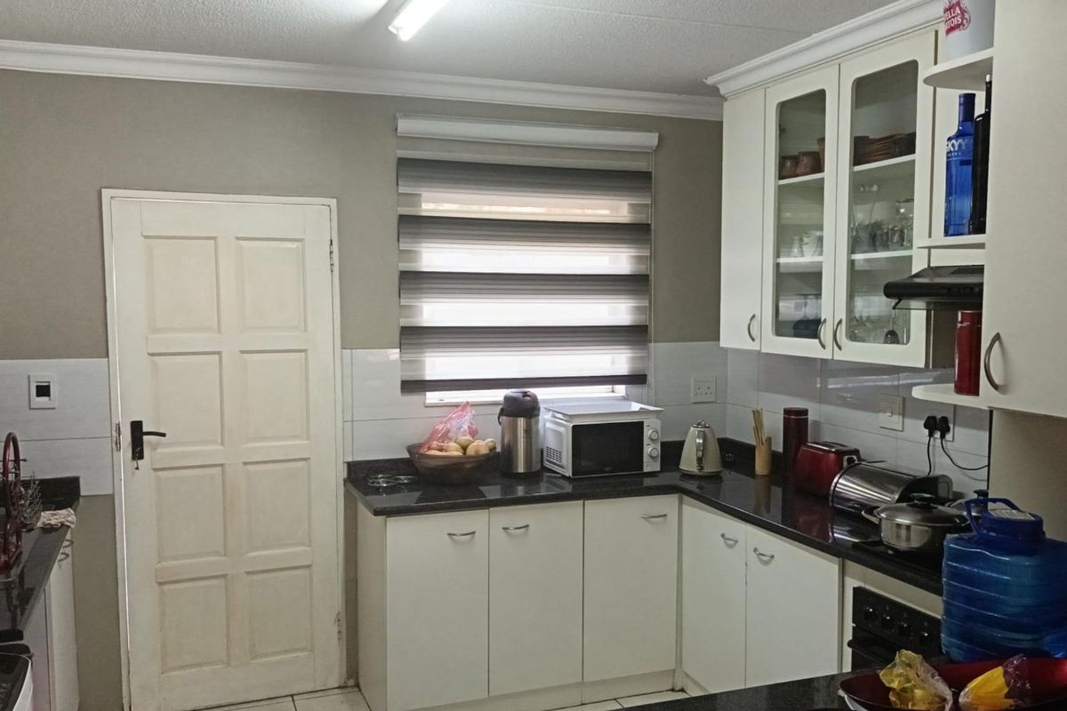 3 Bedroom Townhouse for Sale in Fourways – Fourways Gardens - Photo 3