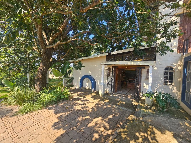 Stunning 2 Bedroom, Farmhouse Cottage  - Photo 2
