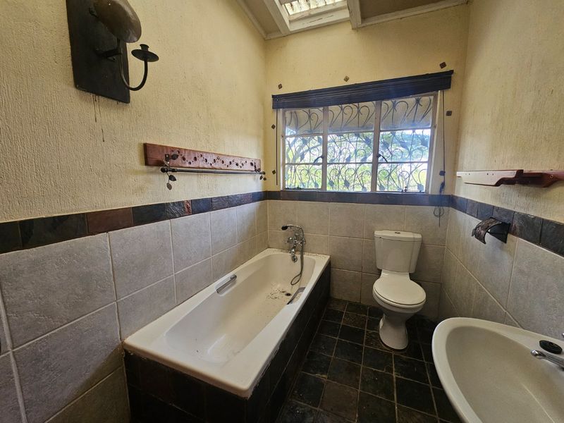 Stunning 2 Bedroom, Farmhouse Cottage  - Photo 10