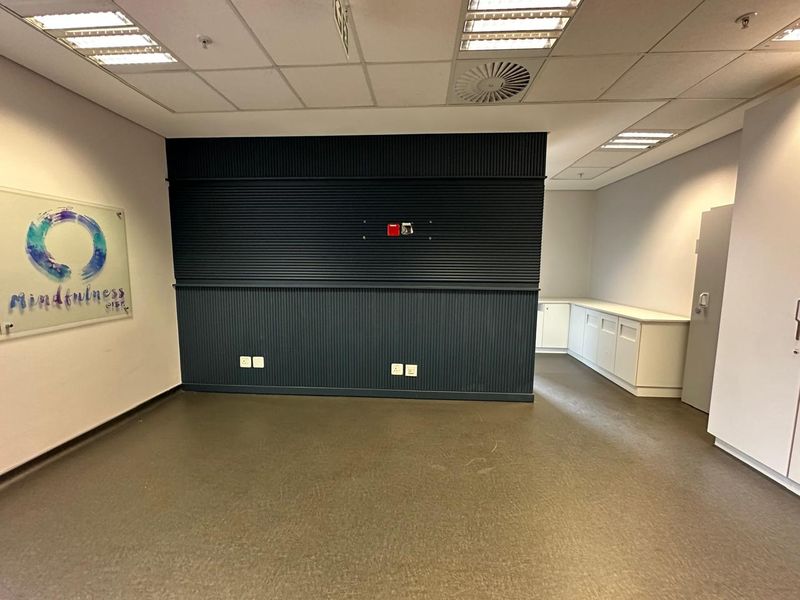 Premium A Grade  Office to rent at 90 Grayston Drive, Morningside- Sandton.  - Photo 8