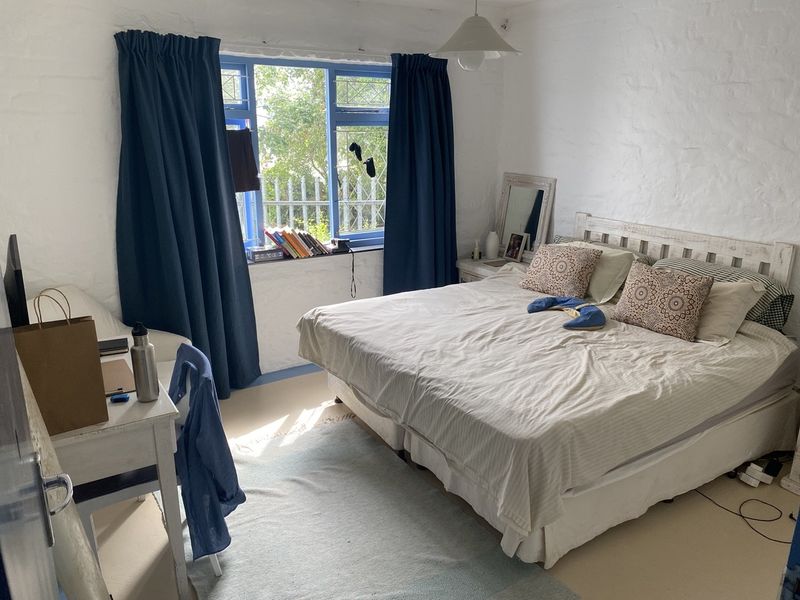 Spacious 2 bedroom flat with a view - Photo 9