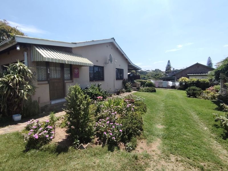 2 Bedroom 2 Bathroom Home With Separate 1 Bedroom Flatlet - Photo 1
